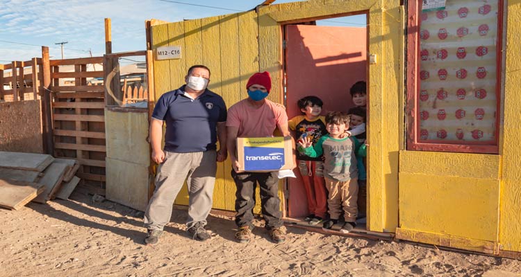 Plan de ayuda de Transelec por covid-19 entregó alimentos y productos de higiene a vecinos de Diego de Almagro