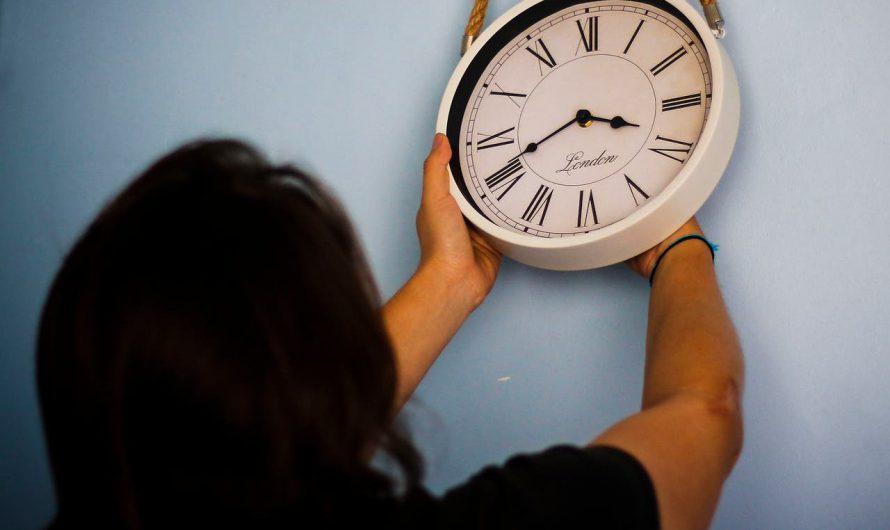 Cambio de hora 2022: ¿Qué huso horario es el de Chile y a cuál se debe cambiar