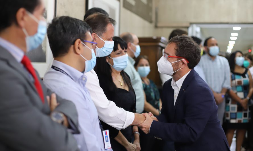Ministro Juan Carlos García se reúne con todos los gobernadores regionales en su primera actividad oficial a cargo del MOP.
