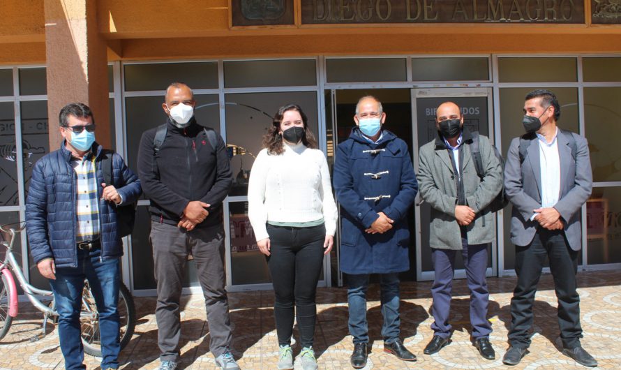 SEREMI del Medio Ambiente se reúne con autoridades y habitantes de Diego de Almagro