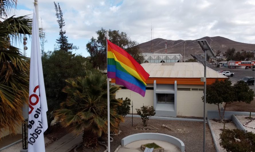 Codelco Salvador hace flamear por primera vez en su historia la bandera de la diversidad