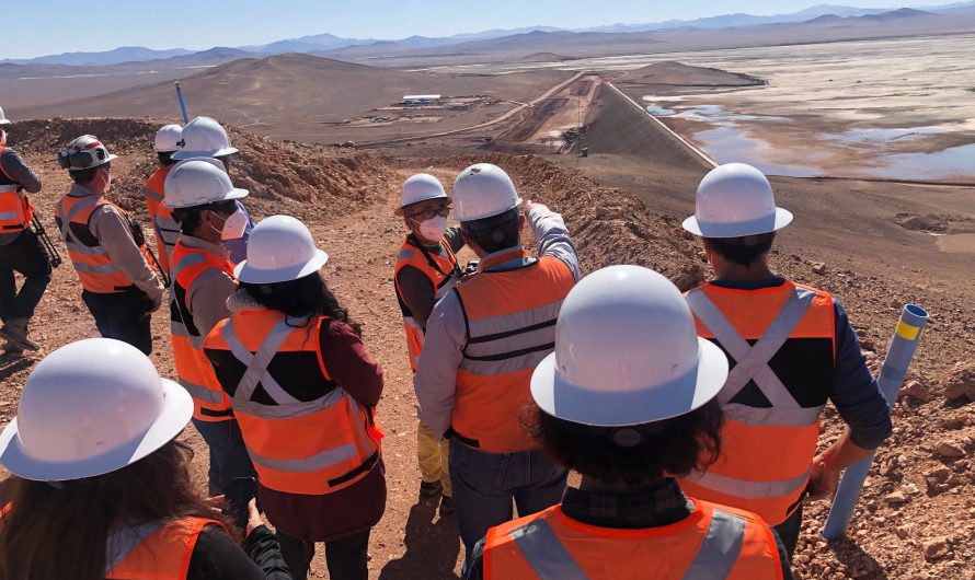 Comité Ambiental Comunal de Chañaral visitó tranque Pampa Austral para conocer sus obras de ampliación