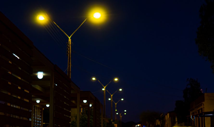 INCANOS PRESENCIARON EL ENCENDIDO DE LOS PRIMEROS POSTES DE LA NUEVA LUMINARIA QUE DISPONDRÁ LA COMUNA