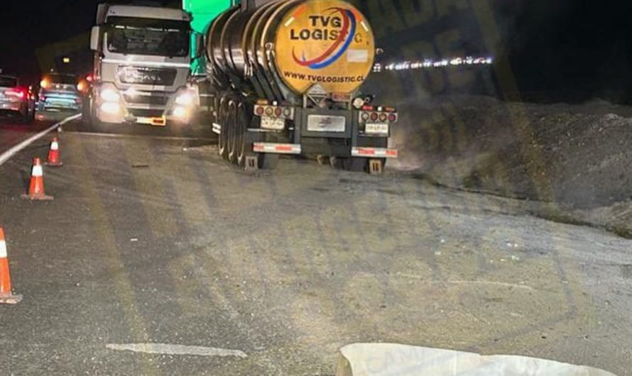 Derrame de materiales peligrosos  mantiene cortada la ruta 5 norte en chañaral