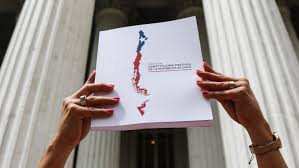 Cadem: opción «a favor» baja 3 puntos y se aleja del «en contra» a cinco semanas de Plebiscito