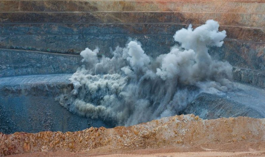 Codelco Salvador y Enaex realizaron primer taller de tronadura en el marco de la operación Rajo Inca