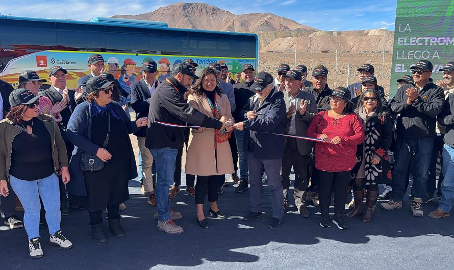 Codelco Salvador inaugura paraderos inteligentes y convierte 100% de su flota a buses eléctricos