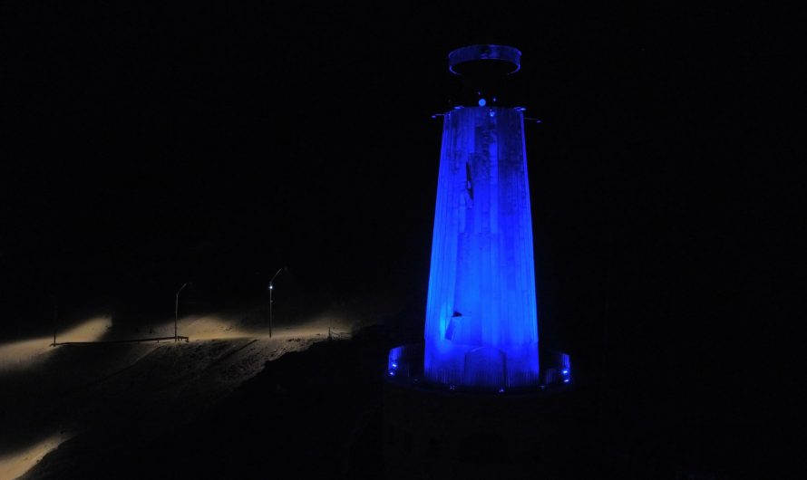MUNICIPALIDAD DE CHAÑARAL ILUMINÓ FARO DEL MILENIO EN EL DÍA MUNDIAL DE CONCIENCIACIÓN SOBRE AUTISMO