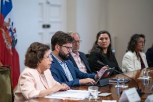 Presidente Boric destacó rol de la academia y las regiones en la Estrategia de Minerales Críticos representadas por el rector de la UDA, Forlin Aguilera en el CCAN