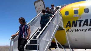 Codelco Salvador y DAP cumplieron el sueño de volar a 80 niños de Diego de Almagro