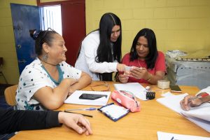 Emprendedoras de Diego de Almagro participan en curso de manipulación de alimentos
