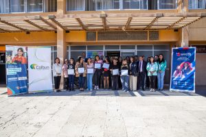 Colbún y Sence certifican a vecinas de Diego de Almagro en curso de  manipulación de alimentos.