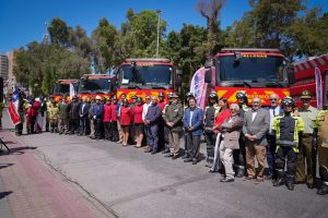 Gobierno Regional entrega seis modernos camiones aljibe a Bomberos de Atacama