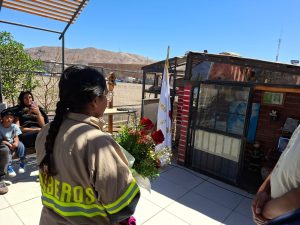 Con emotiva ceremonia bomberos recuerda acto 25M