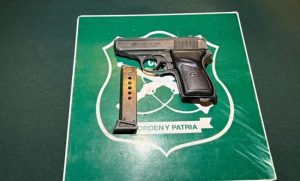 Adolescente es detenido por porte de arma en operativo policial en Diego de Almagro