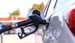 Ajuste al Mepco elevará con fuerza precios de combustibles: bencinas subirán 370 pesos y diésel 580 pesos