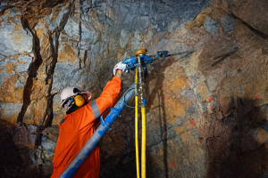 ENAMI inicia ciclo 2026 de cursos de capacitación gratuitos para productores y trabajadores de la pequeña minería