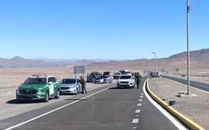 Carabineros despliega amplio operativo preventivo en accesos y rutas hacia El Salvador por encuentro deportivo