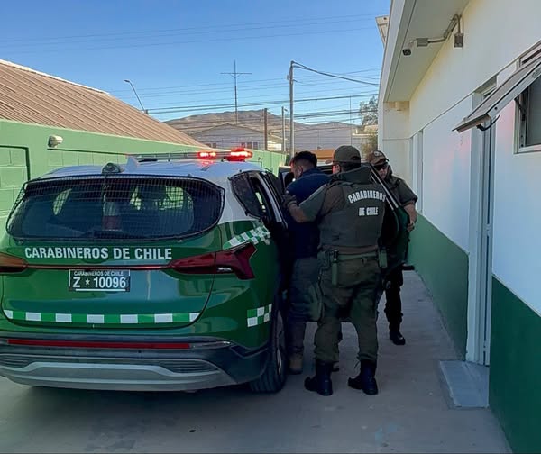 Carabineros de Diego de Almagro detiene a conductor de camión por falta de licencia profesional en Ruta C-13