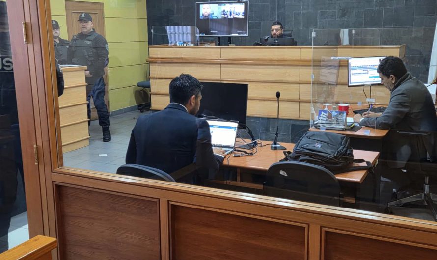 Fiscalía comunicó cargos por robo con intimidación y amenazas a adolescentes que asaltaron un servicentro